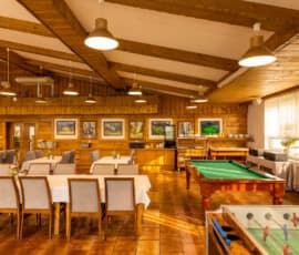 Hotel Diery spoločenská miestnosť
