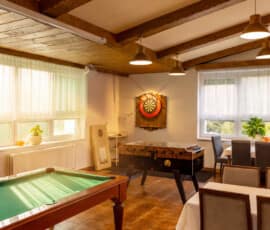 Hotel Diery spoločenská miestnosť